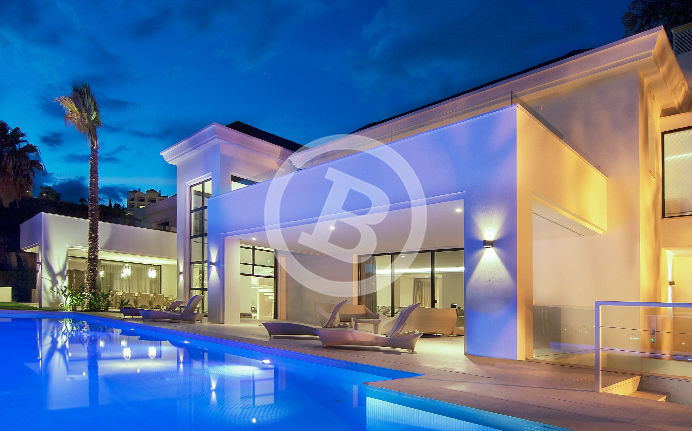 Real estate night photography for an exclusive property developer in Marbella, Málaga