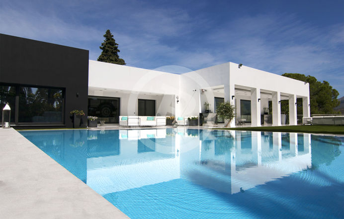 Exterior real estate photography of a villa in Marbella area, Malaga