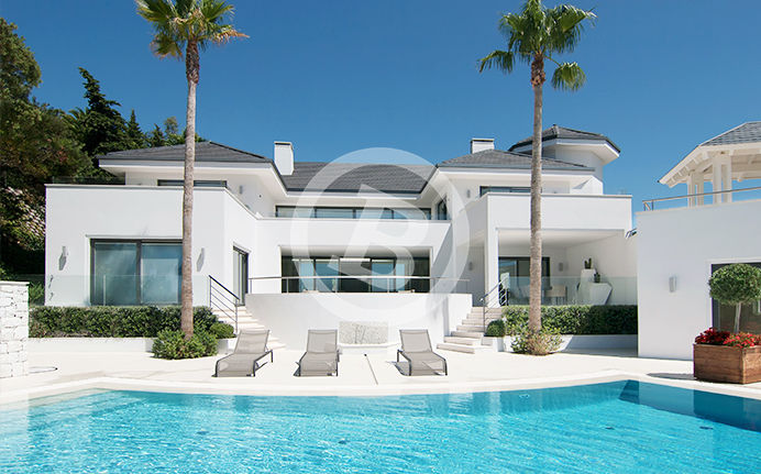 Amazing exterior villa real estate photography in Marbella, Málaga