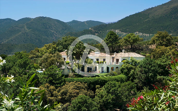 Fotografía exterior de villa imponente en la Zagaleta, Marbella